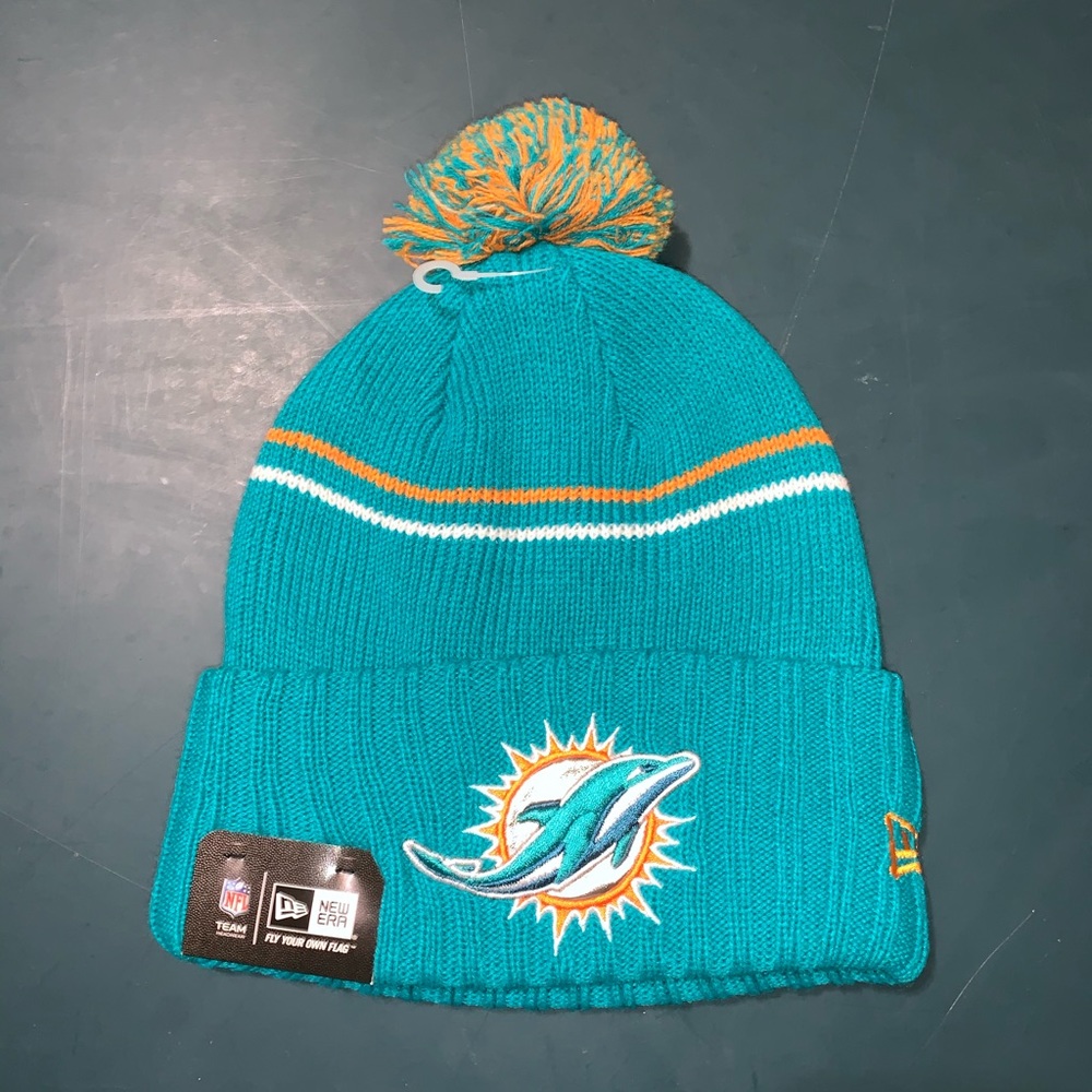 New Era Dolphins Beanie